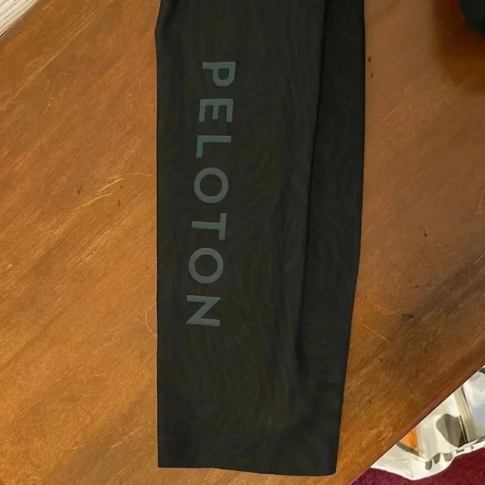 Peloton reversible leggings - Picture 7 of 7
